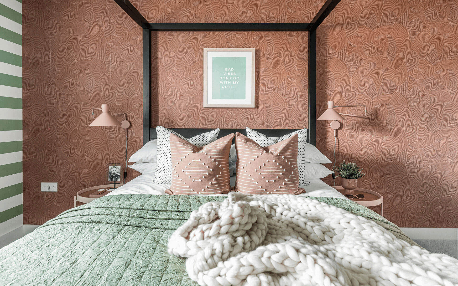 OHE Dovecotegardens Stevington Bed2 2