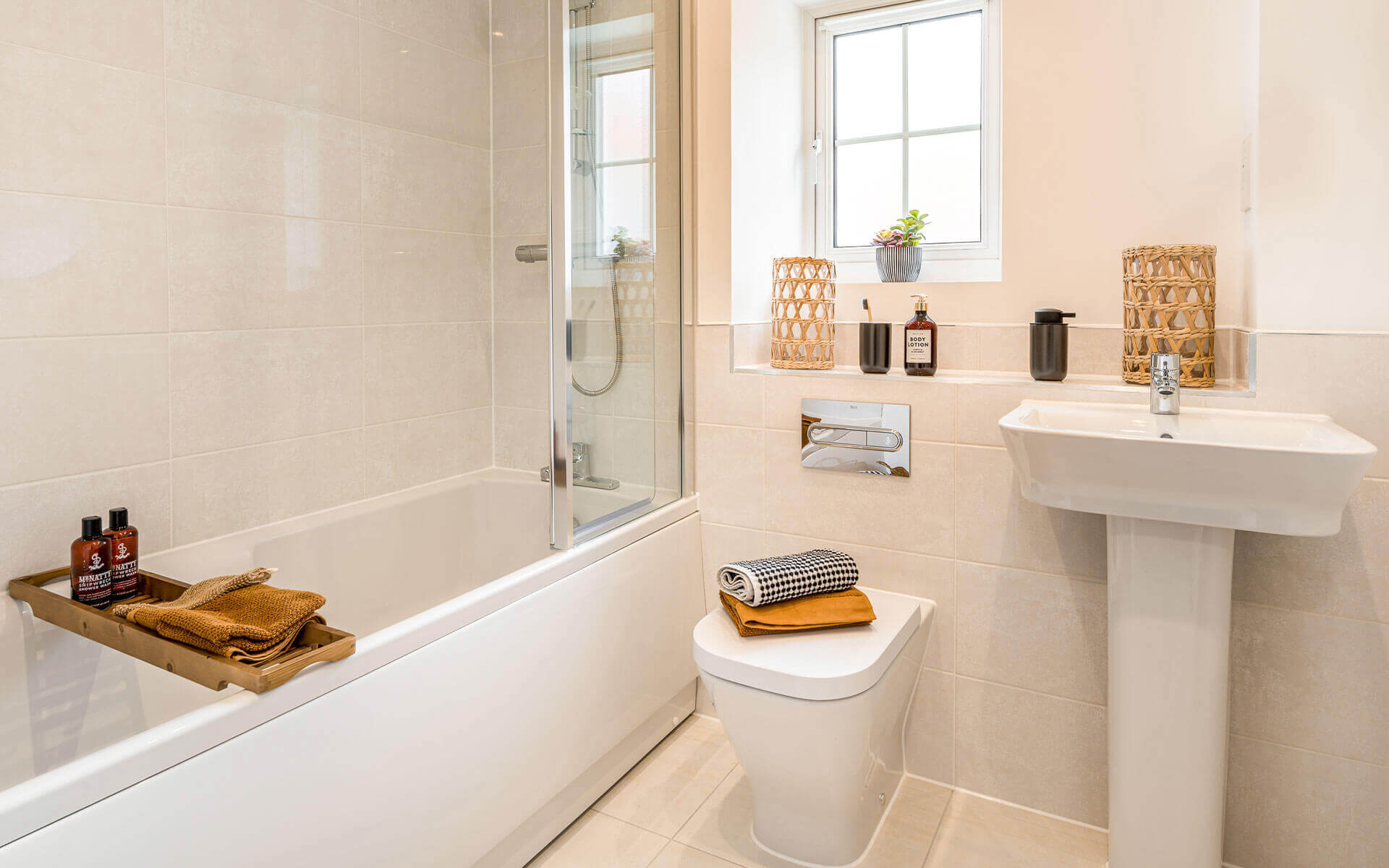 OHS KOP Heyford Bathroom 1