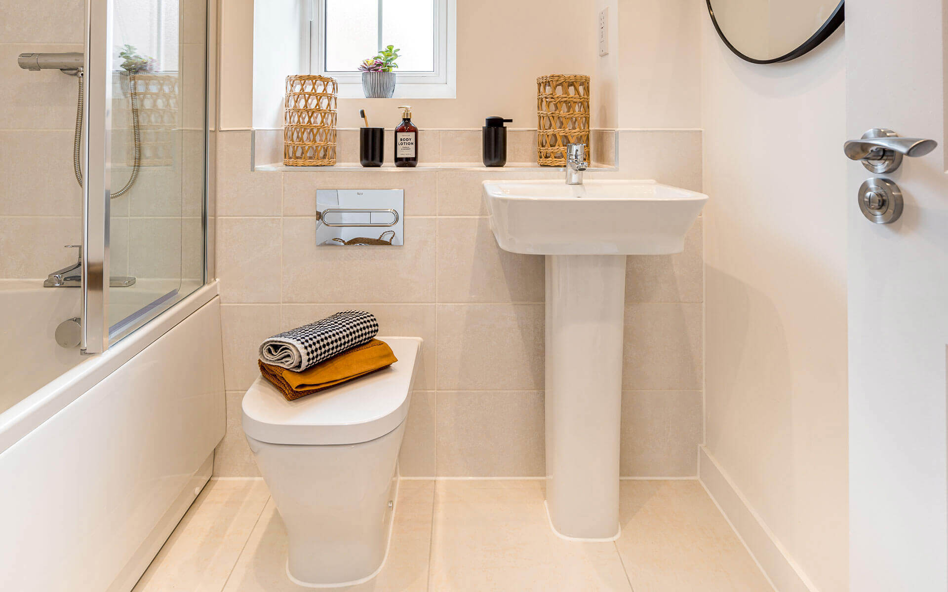 OHS KOP Heyford Bathroom 2