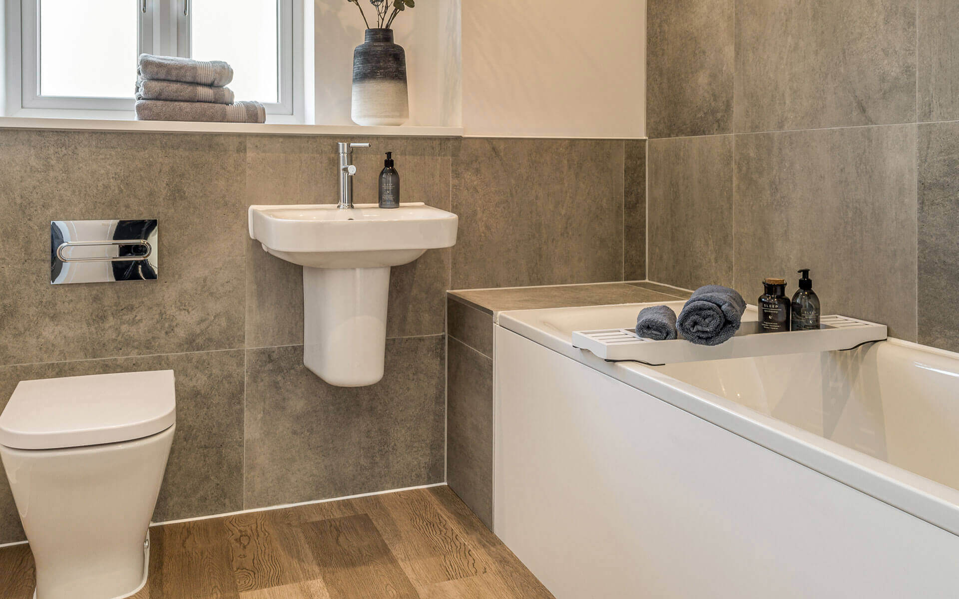 OHE Dovecote Gardens Sandringham Bathroom A