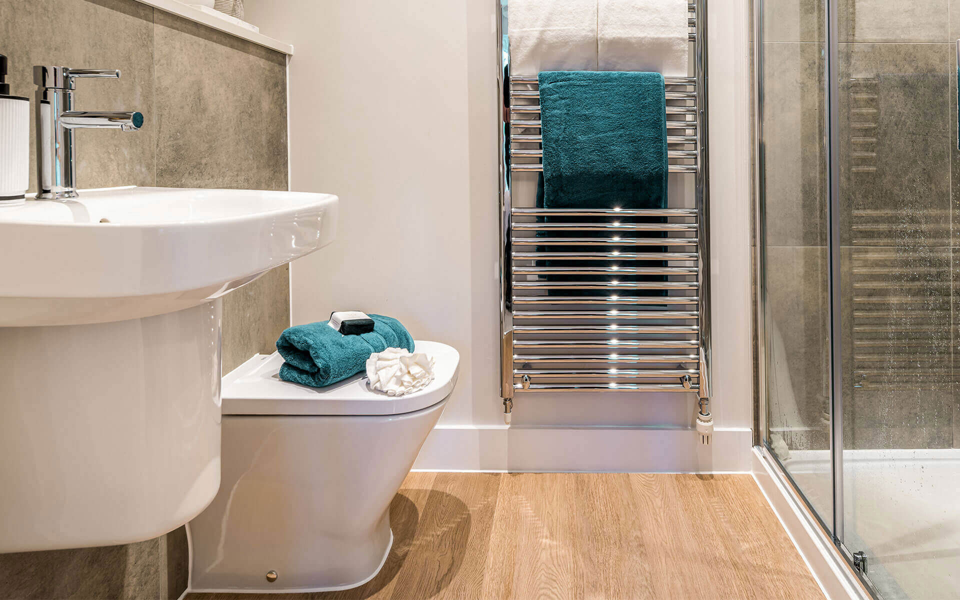 OHE Felixpark Cardington Ensuite 1