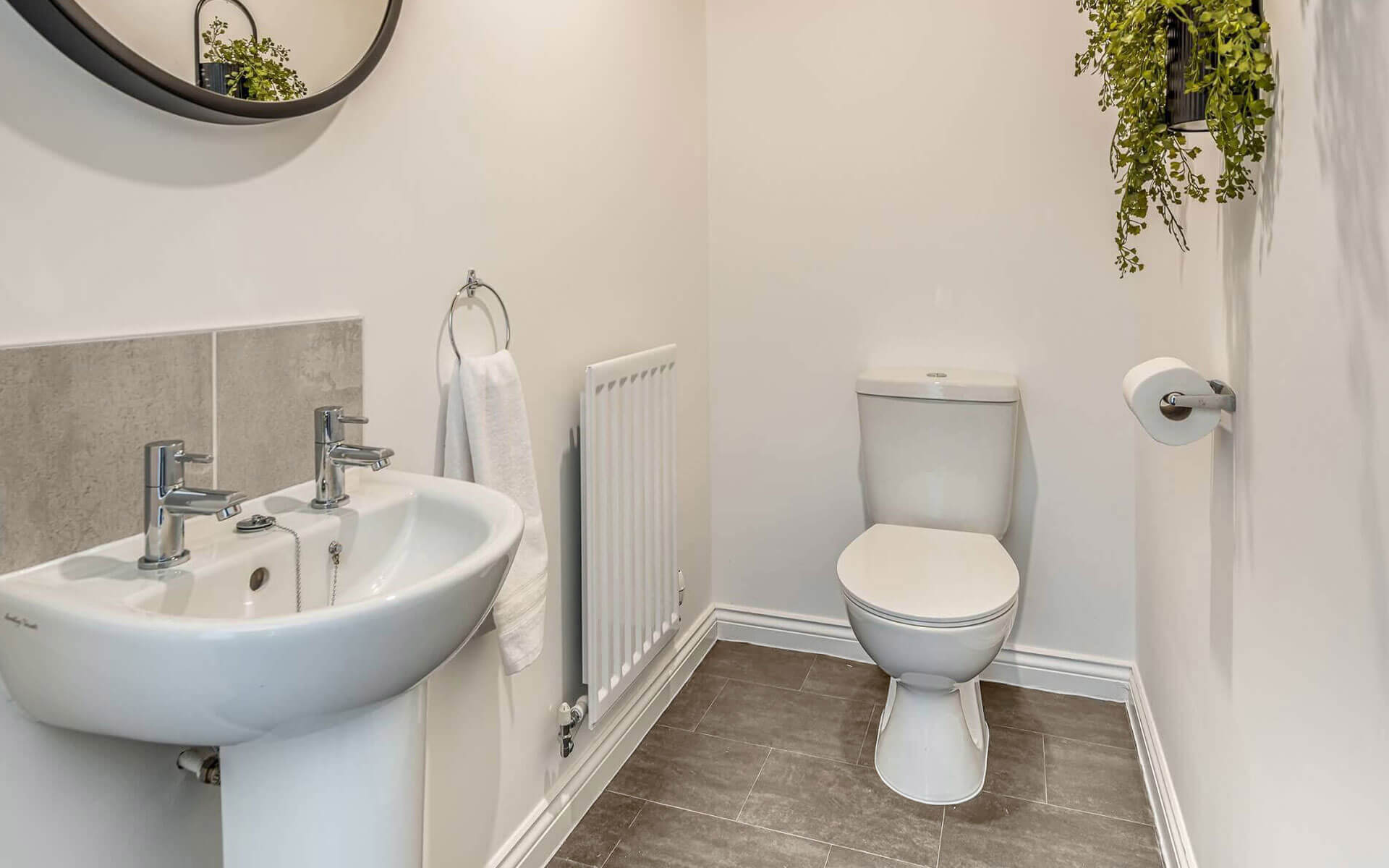 OHE SG Cloakroom1 1602