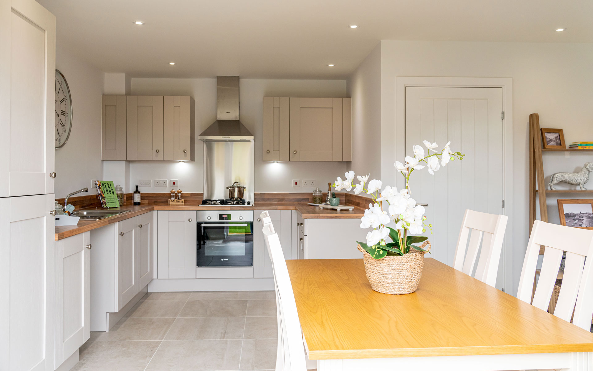The Sidings The Hackleton Plot 2 Kitchendiner 10