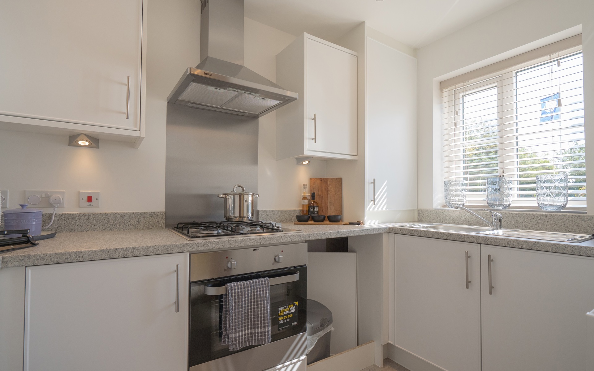 Mulberry 2BED Kitchen