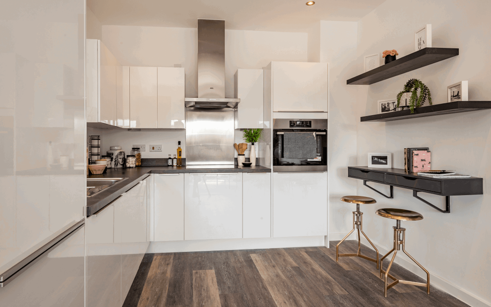 Oh Saq Show Home 3 Lr 3