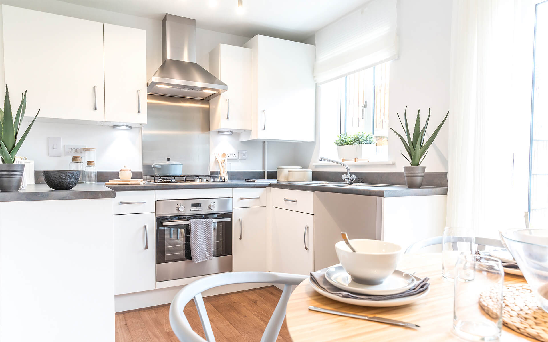 1Cranford Chase Kitchen Small(R)
