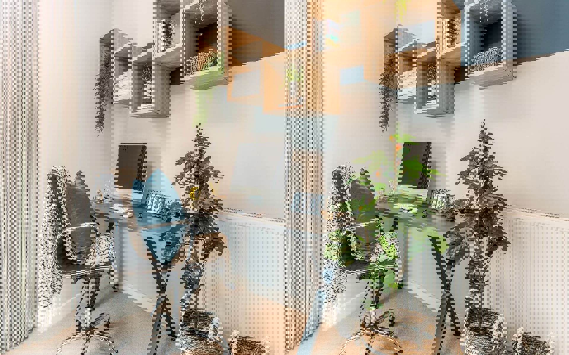 Parkeast Bedroom2 Desk