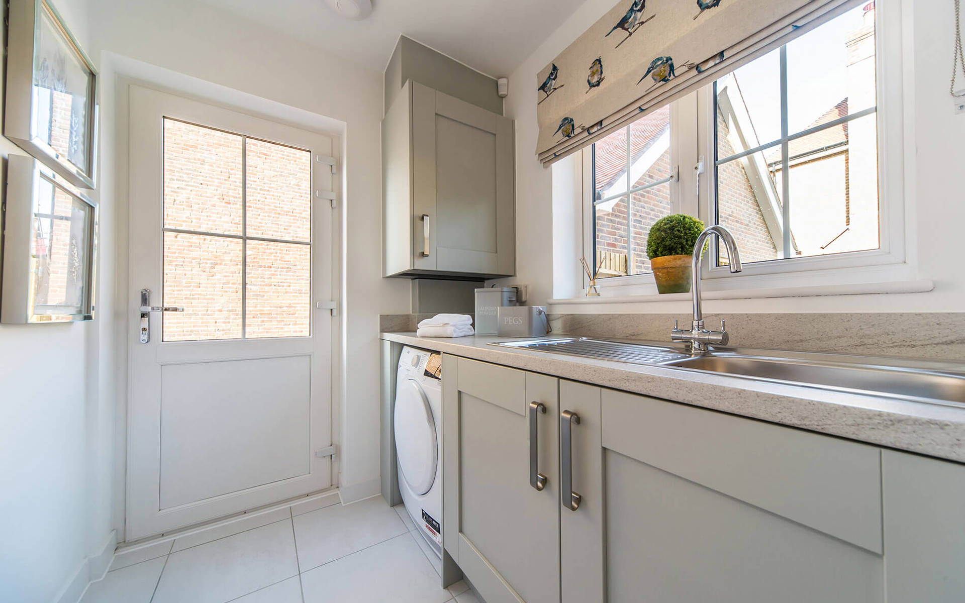 OHS Kingsoakpark Hawker Utility B