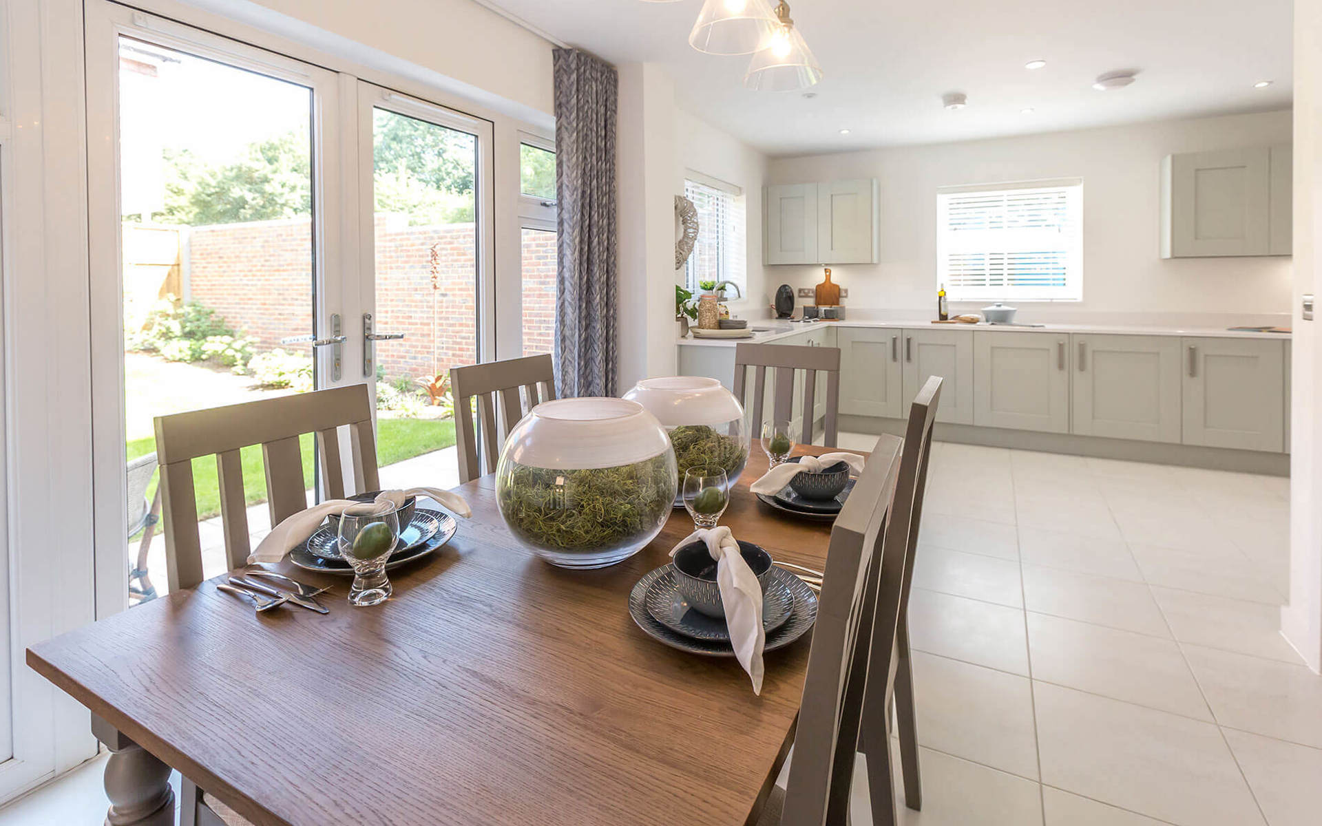 OHS Kingsoakpark Kitchendiner1