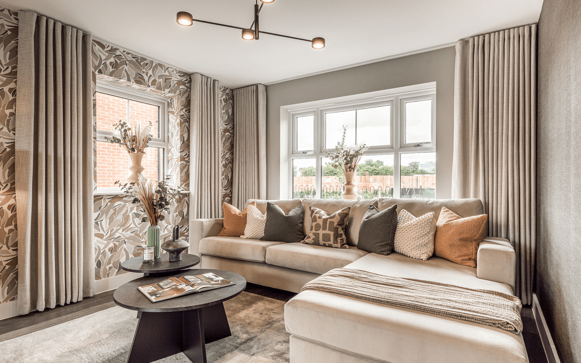 OH Dovecote Gardens P66 Stevington LR 80