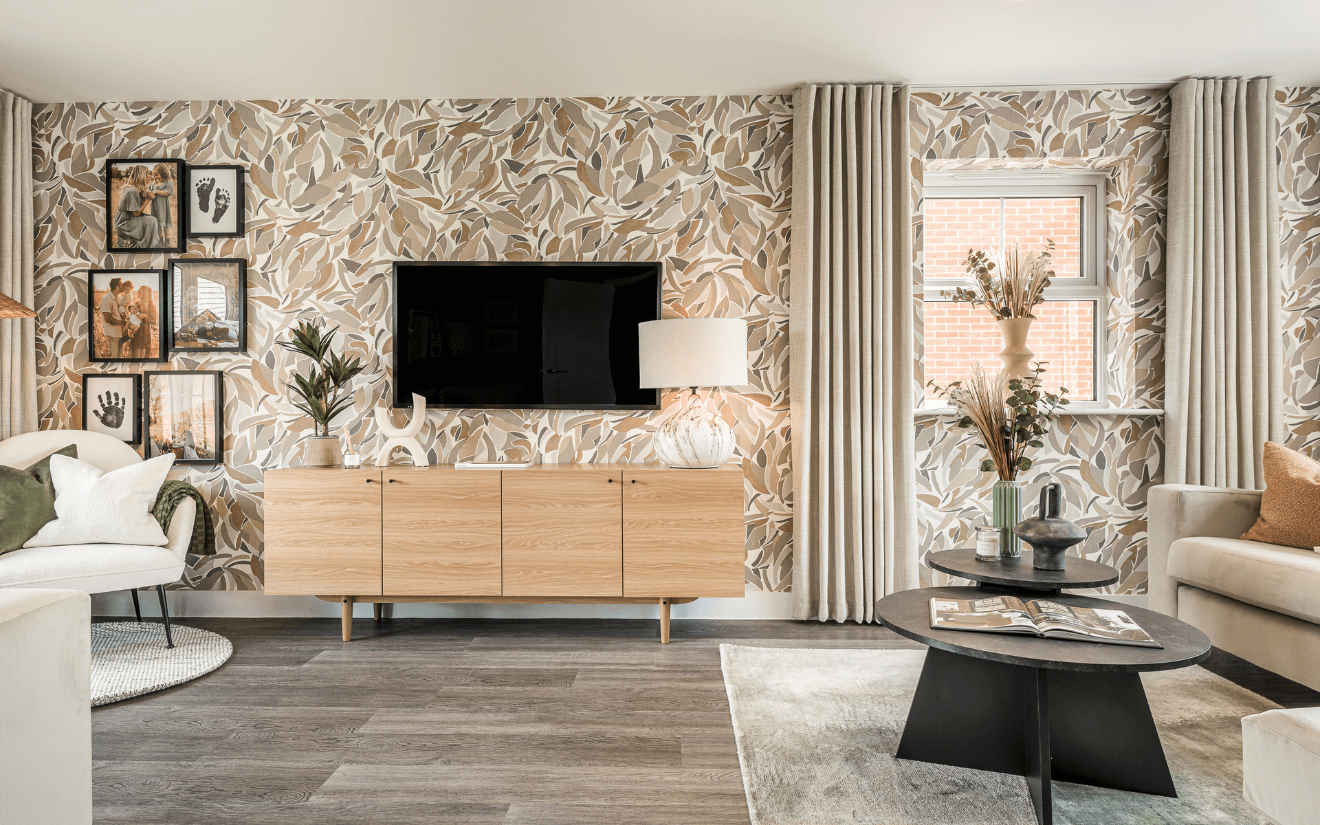 OH Dovecote Gardens P66 Stevington LR 85