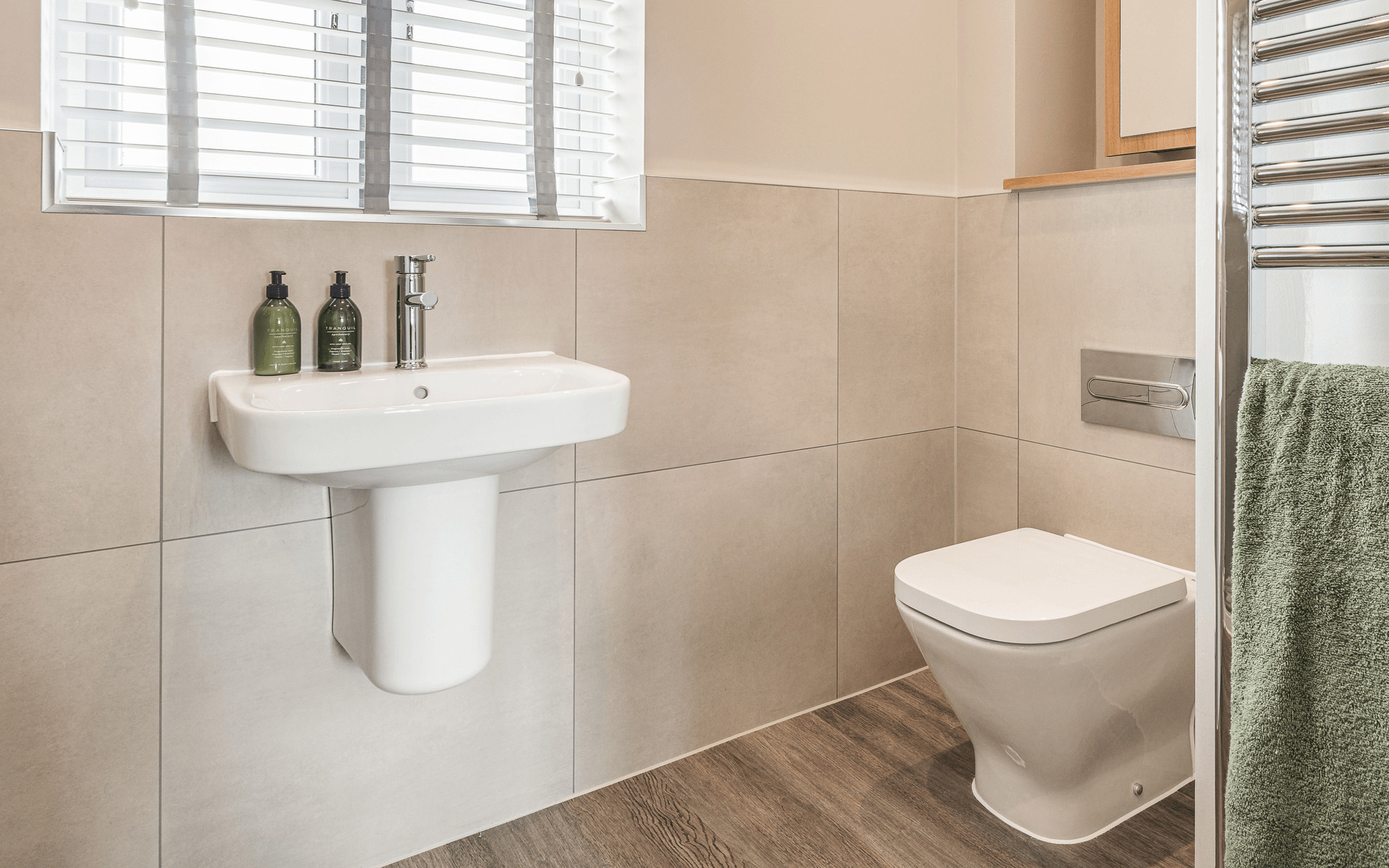 OH Dovecote Gardens P66 Stevington LR 92