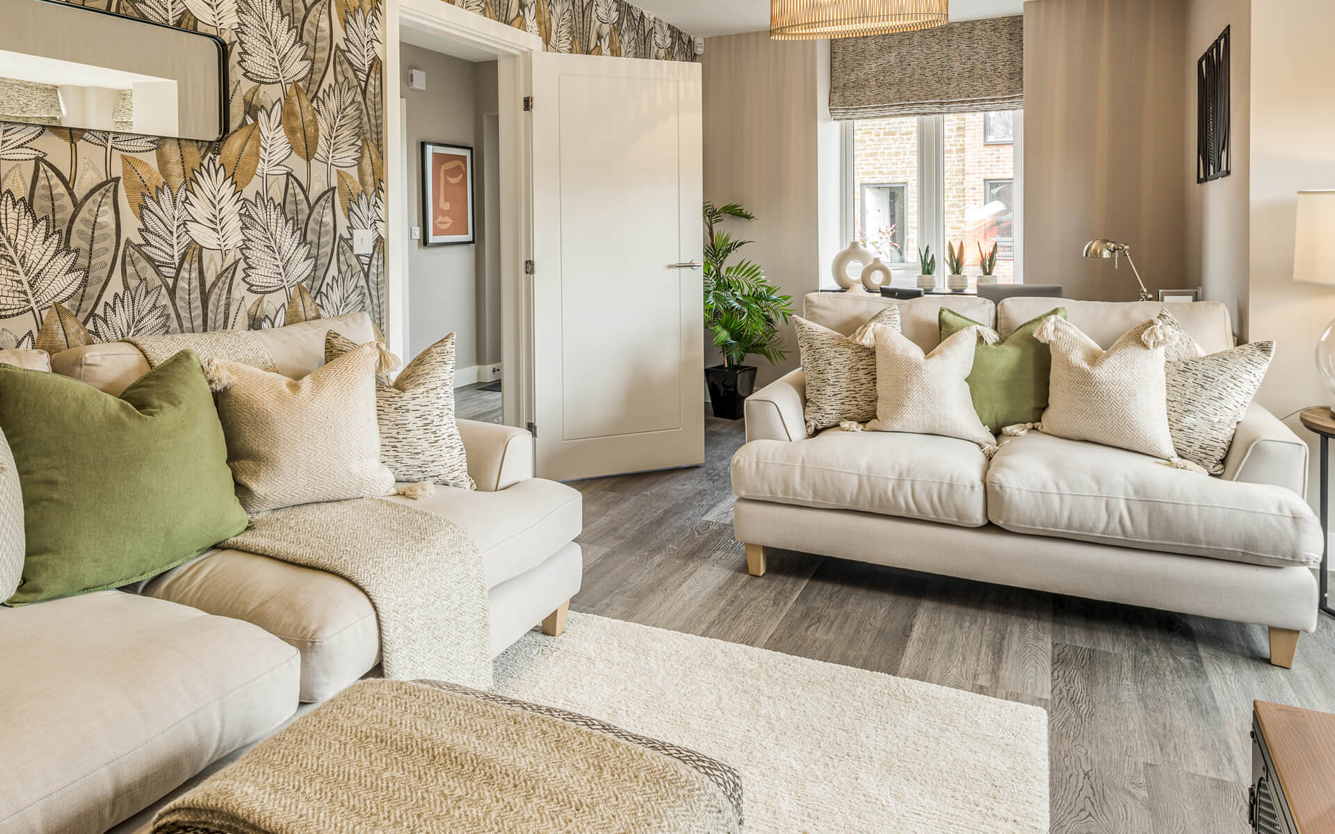 HP Ashley Living Room 5825