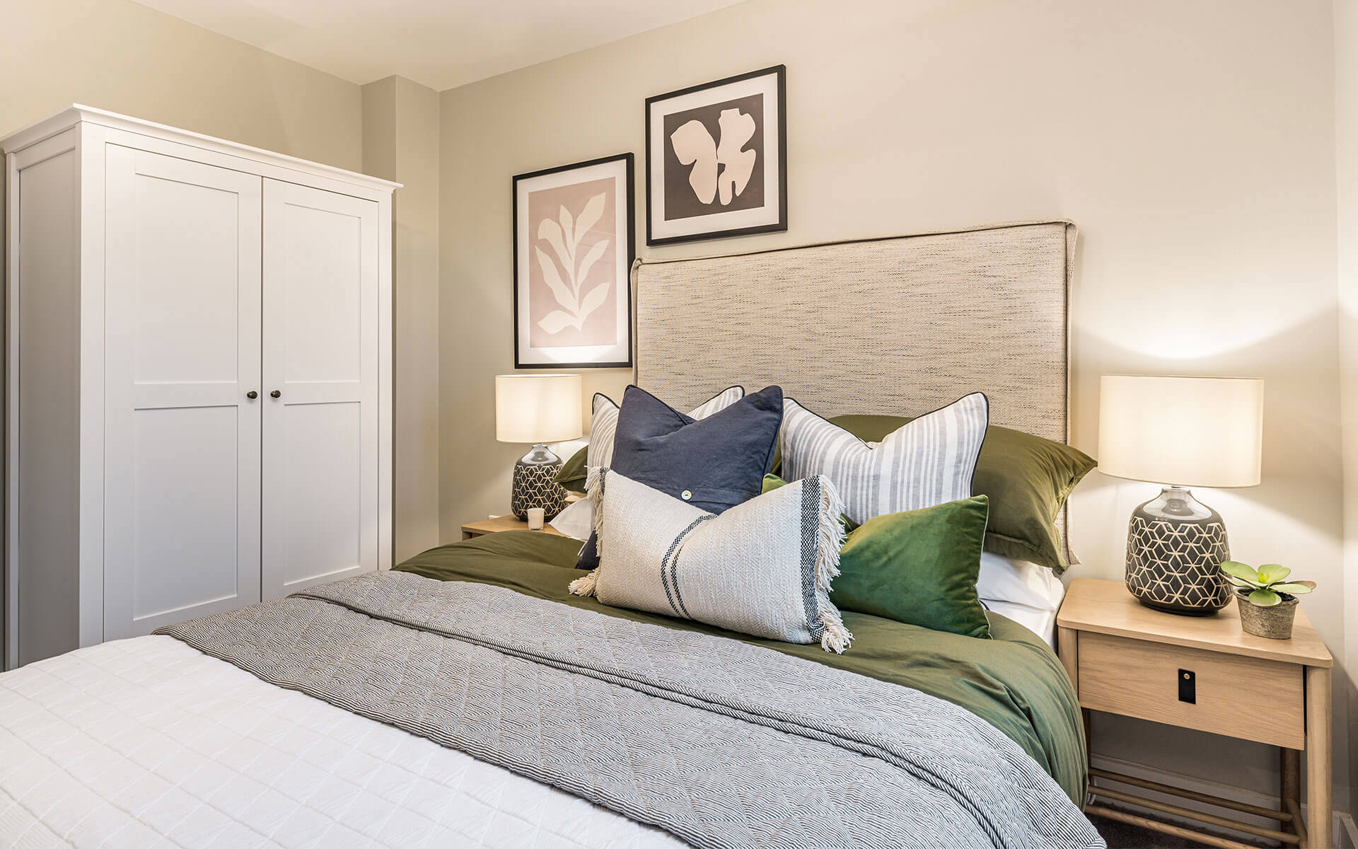 OHE Springgrove Bedroom2 3