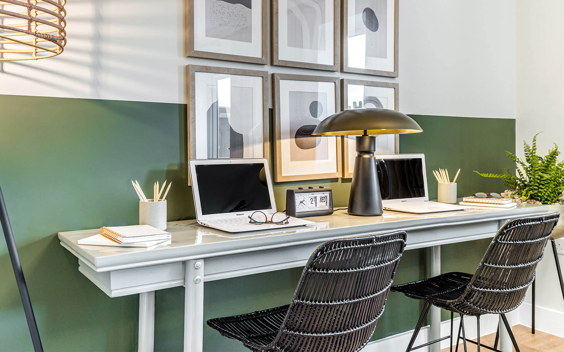 OHE Springgrove Livingroom Desk