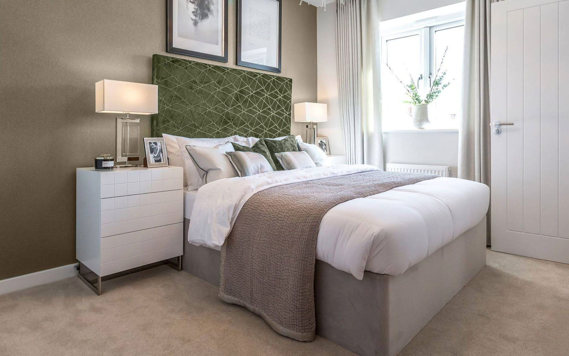 OHS Thehedgerows Ash Bedroom1 2212