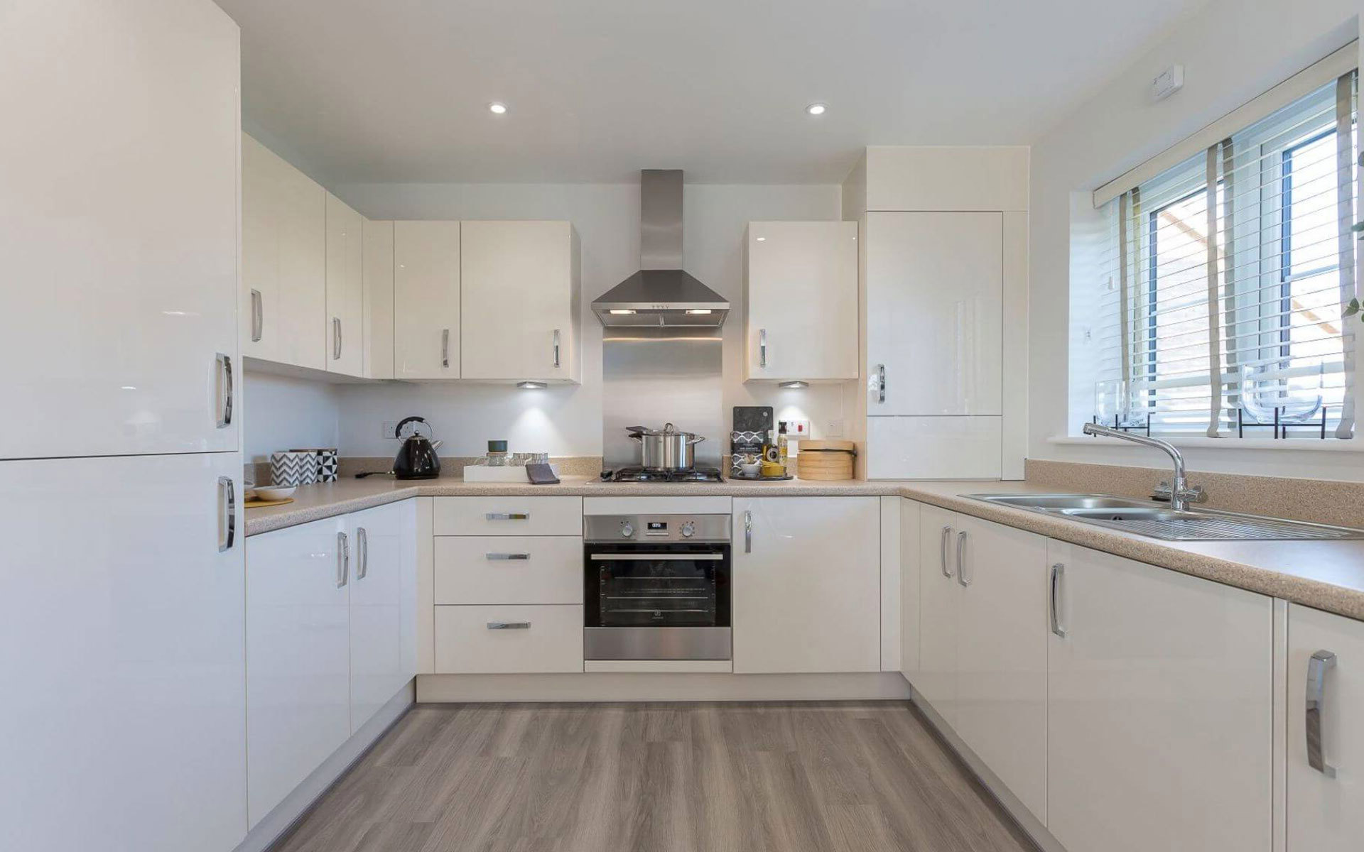 OHS Thehedgerows Beech Kitchen1a Flipped