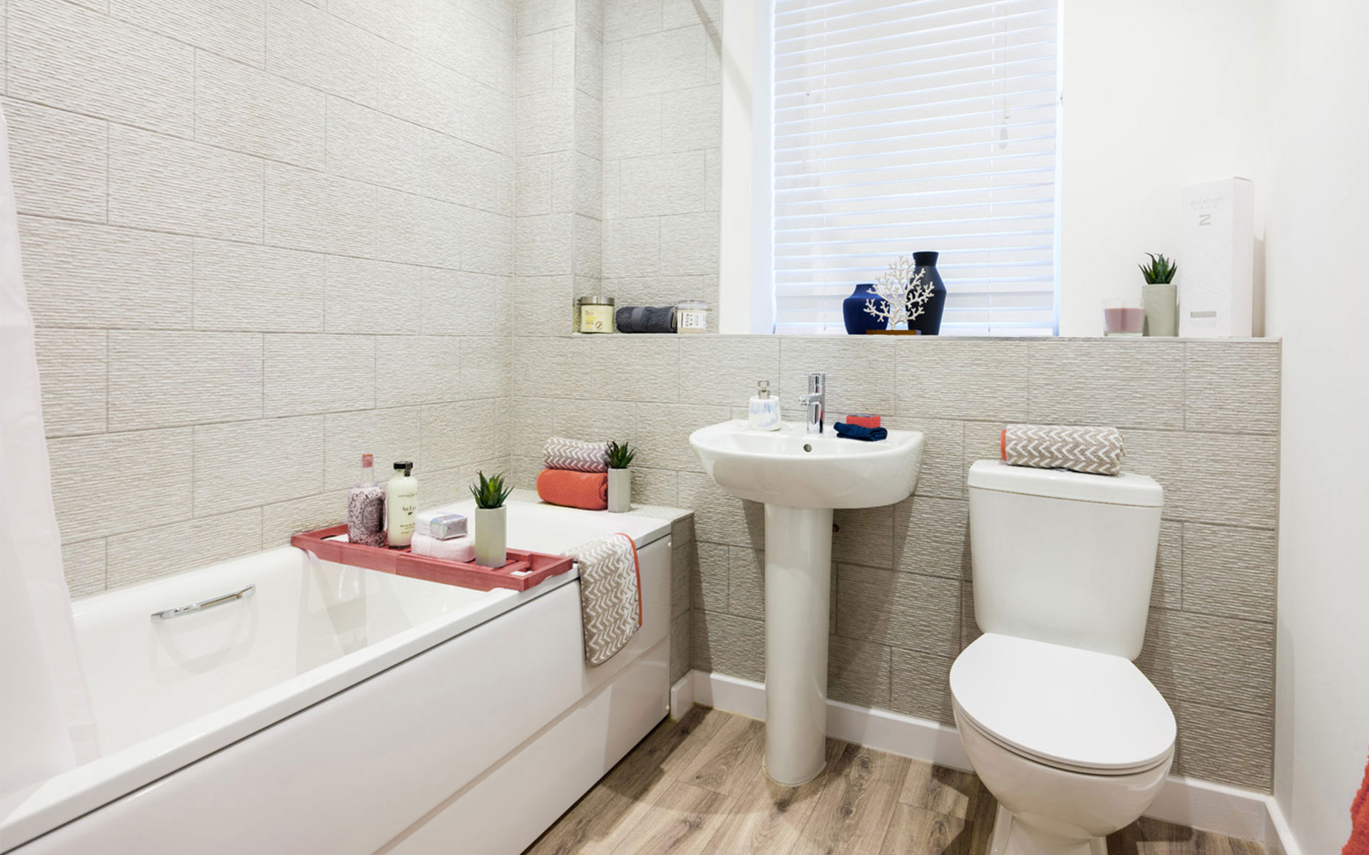 OHS Ampereplace Bathroom Orange