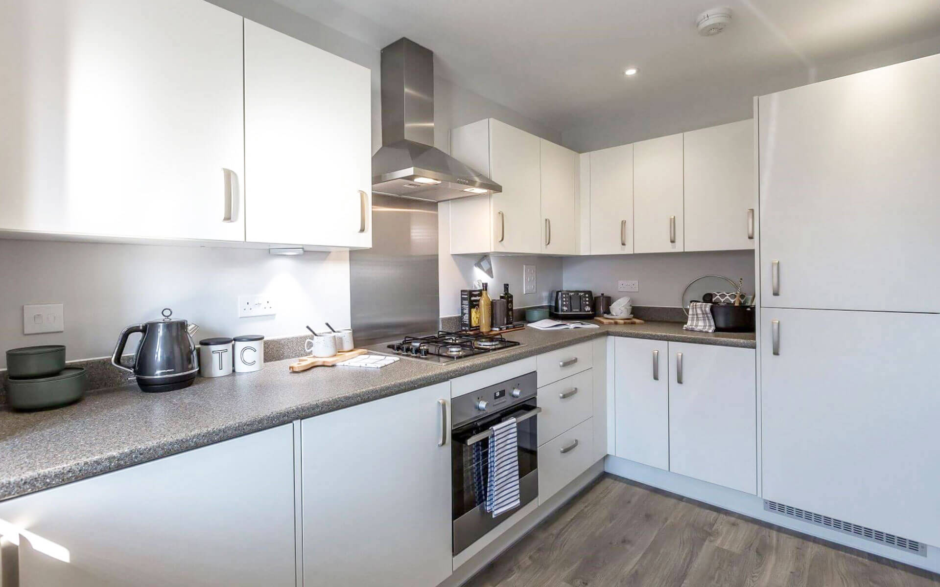 OHS Thehedgerows Ash 2Bed Kitchen1b Web Flipped