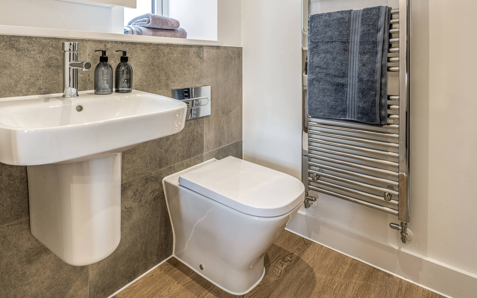 OH Dovecote Gardens P69 Sandringham LR 70