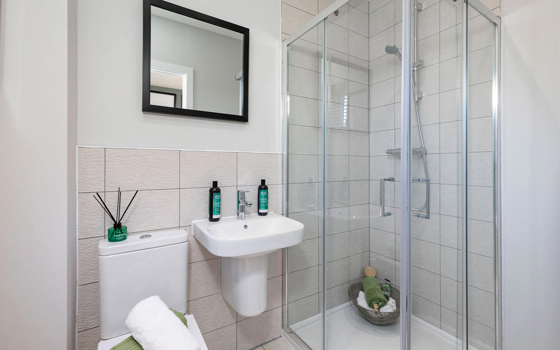 OHS Thehedgerows Ash Ensuite Web