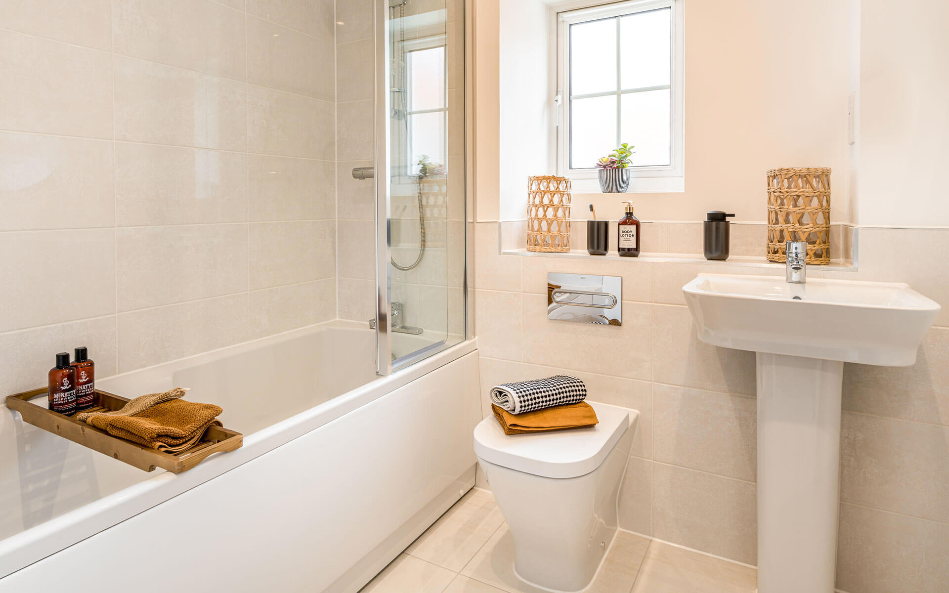 OHS KOP Heyford Bathroom 1